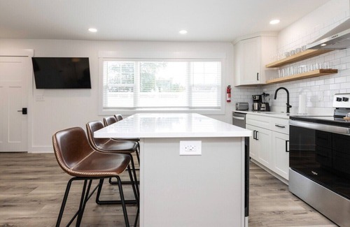 Northeast Virginia Beach Apartment | Trestles - Loft #5 - 8 min walk to the beach