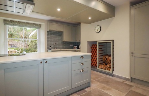 Bodmin Cottage | TRETOIL FARM HOUSE, pet friendly, luxury holiday cottage in Bodmin