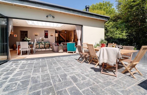 Wadebridge Cottage | TREVANION, pet friendly, with open fire in Rock
