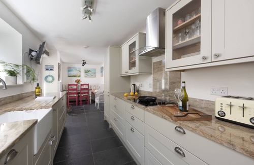 Crantock Cottage | Trevethen Cottage- a traditional cottage in Crantock with parking