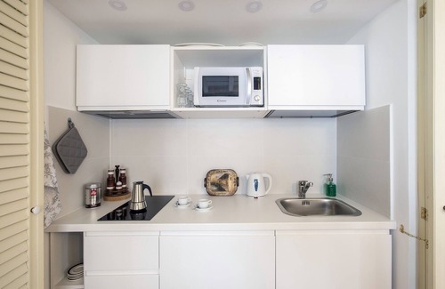 Rione II Trevi Apartment | Trevi fountain from your window- center Rome