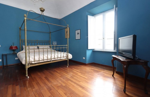 Repubblica Bed & Breakfast | Trevi palazzo storico B&B La Suite Blu