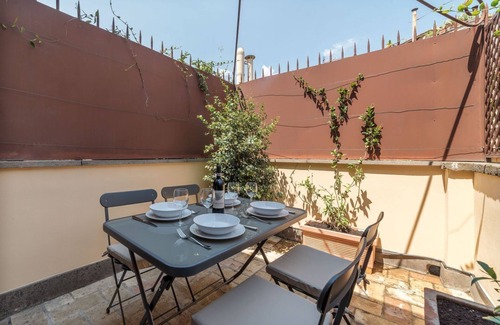 Rione II Trevi Apartment | Trevi's Roof Terraces