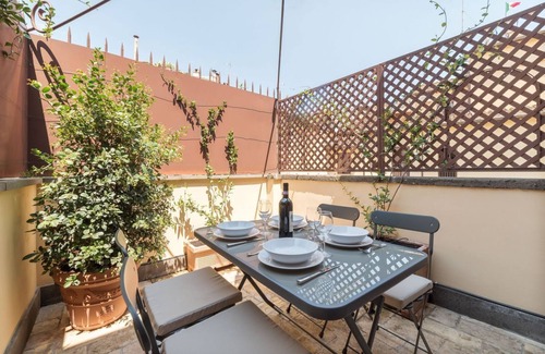 Rione II Trevi Apartment | Trevi's Roof Terraces
