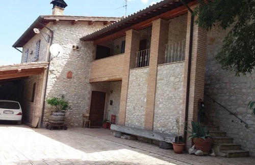 Trevi House | Trevi stone cottage