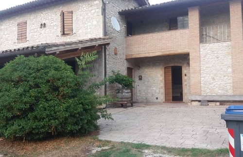 Trevi House | Trevi stone cottage