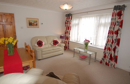St Austell Cottage | TREVILLAS, with a garden in Polgooth