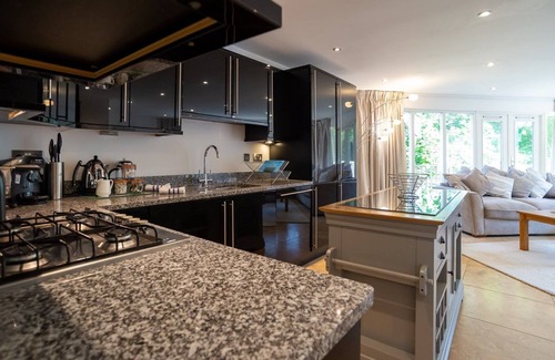 St Austell Cottage | Trewhiddle Villa 11 - a trewhiddle that sleeps 7 guests in 4 bedrooms