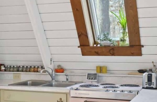 Spooner Cabin | Triangle in the Woods