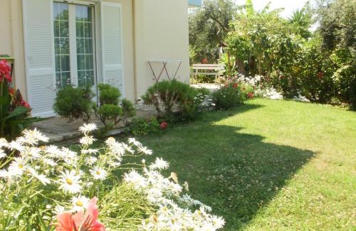 Lygia House | Triantis Apartments