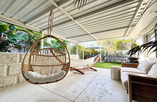 Trigg House | Trigg Beach Dream Home Retreat 4Bedrm 2Bathrm