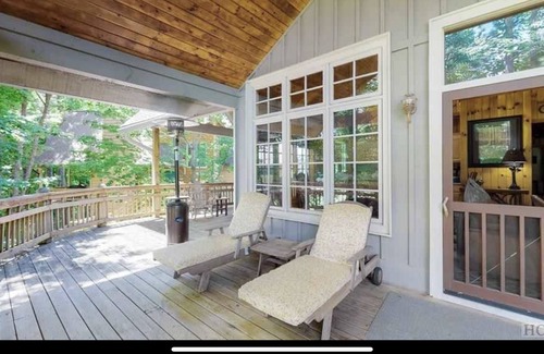 Cashiers House | Trillium Links and Lake Club Getaway- Cashiers