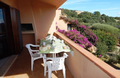 Porto Istana Apartment | TRILO BELLAVISTA 2: convenient to the beach