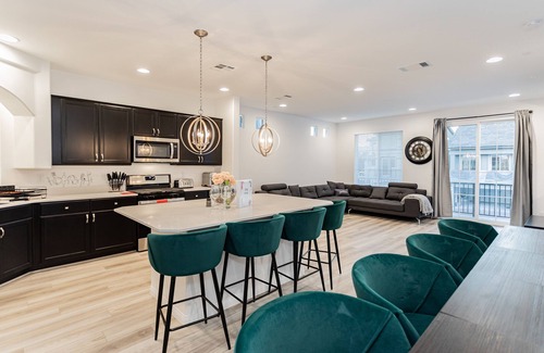 Enterprise House | Trilogy Vegas Luxury Group Stay 1