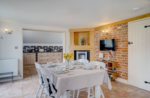 Irstead Apartment | Trinity Barn | Winterton Cottages