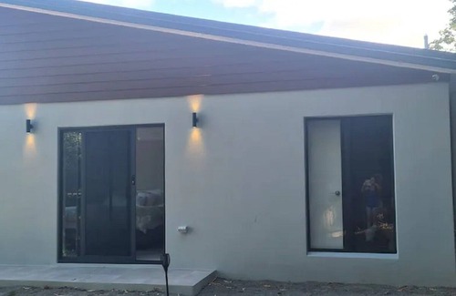 Trinity Park Apartment | Trinity Beach Escape - Private Studio - Earl Hill PET Friendly