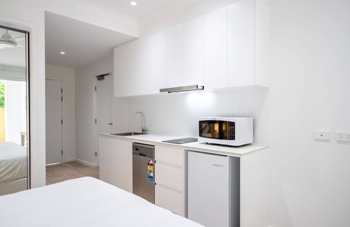 Trinity Beach Apartment | Trinity Collective - Studio Apartment
