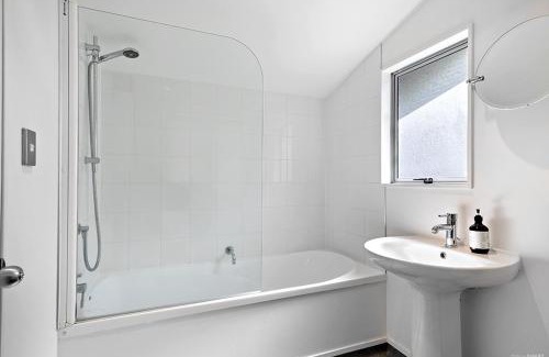 Thorndon House | TrinketBox