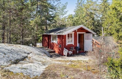 Djurhamn Ski Chalet | Trio of cottages near water