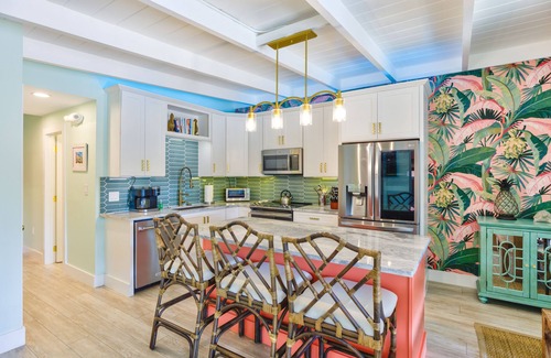 Key Colony Beach House | Trip Around the Sun 2/2 + dockage & cabana club