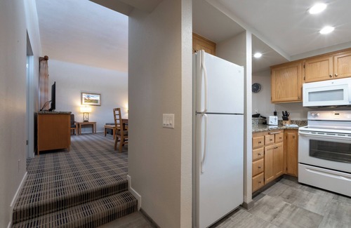 Baristo Hotel | Triple 2-BR Escape! Full Kitchens, Outdoor Pools, Games, Bike Routes & Gym!