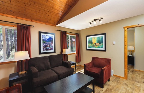 Jasper East Cabin | Triple Bedroom Unit in the Mountain