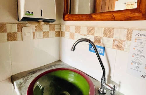 Barichara House | Triple Ofrece un Alojamiento Cómodo y Funcional, Ideal Para Grupos Pequeños