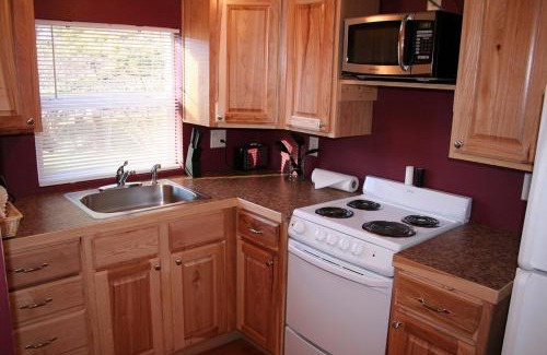 Estes Park House | Triple R Cottages- 6 cabin