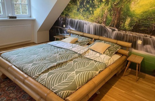 Neuleiningen Bed & Breakfast | Triple room Bali - Felsenmühle Neuleiningen