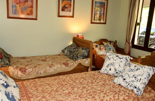 Tanetane Bed & Breakfast | Triple Room Bed and Breakfast main House