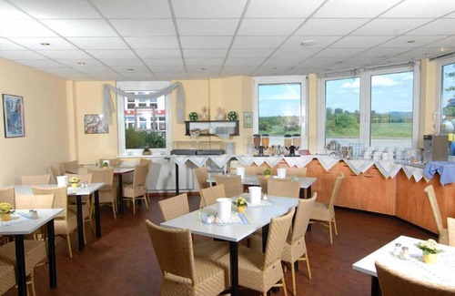Kappel-Grafenhausen House | Triple room with toilet and shower - Euro Hotel