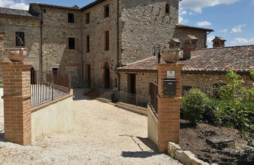 Fratta House | Triple room in amazing context