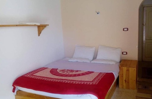 St. Catherine RV Rental | Triple Room with Private Bathroom II - Sheikh Mousa Bedouin campnn