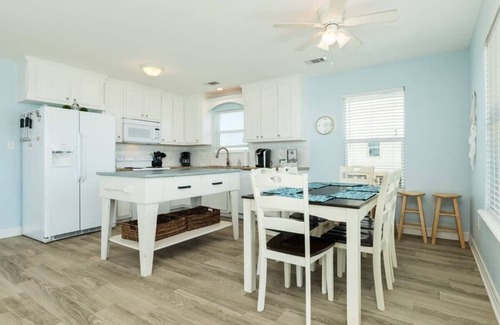 San Luis House | Triple the Water Views! 3 Decks Overlooking Sea