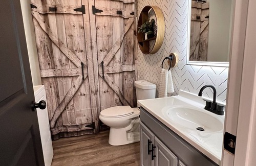 La Follette Resort | “Triple Timbers” 18 bdrm,sleeps 56! hotubs, docks, 5 firepits, sxs, rent boats