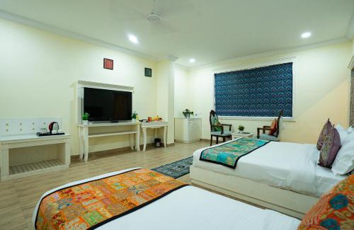 Lake Pichola Hotel | Tripli Hotels White Manor