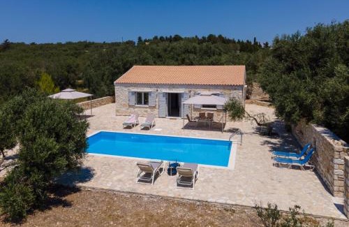 Karpenisi Apartment | Triton's Nest