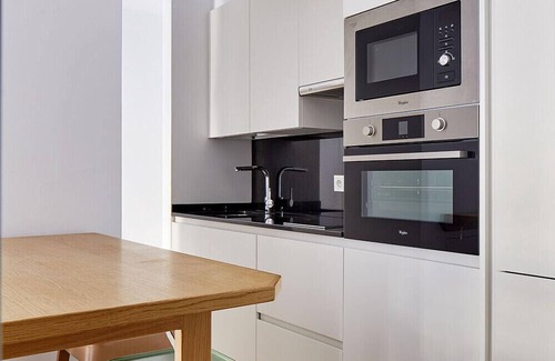 San Sebastian Centro Apartment | Triunfo | The Rentals Collection