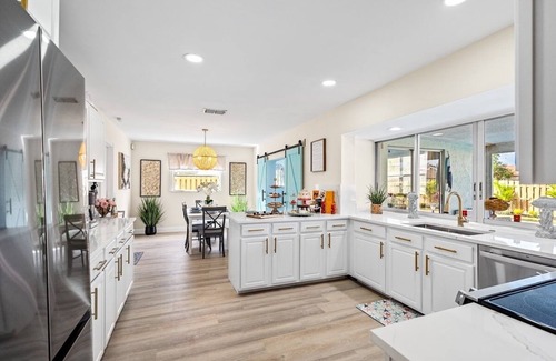 Golfview Harbor House | Trop Chic Pool Home Lanai, Pool Table, Ping Pong