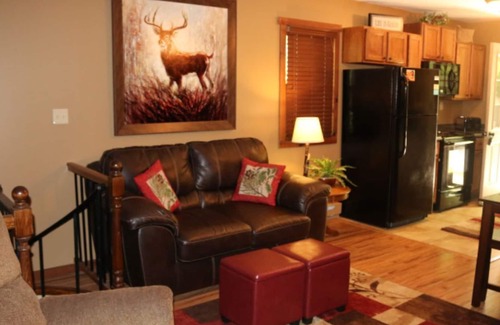 Laurelville Cottage | Trophy Buck Cottage--Game Room, Fishing Pond--Hocking Hills