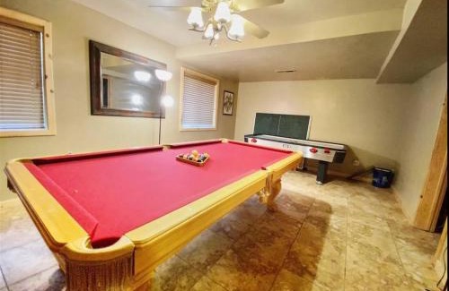 Duck Creek Village House | Trophy Room Retreat - Large Lodge Sleeps Up To 15