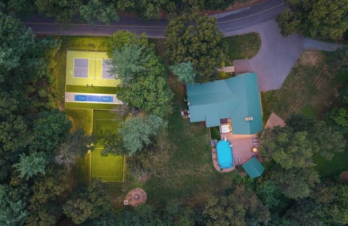 Elliottsburg Cabin | Trophy Whitetail Lodge