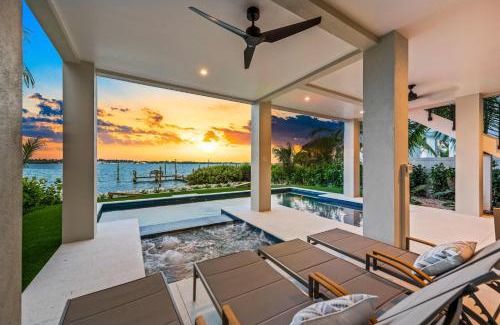 Bradenton Beach House | Tropic Like It's Hot