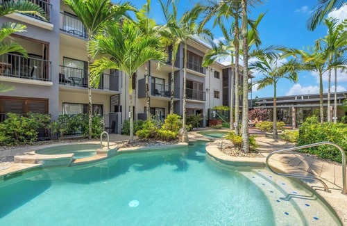Cairns Apartment | Tropic Nest A Relaxed Resort Escape for Couples
