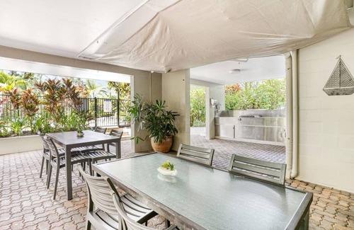 Port Douglas Apartment | Tropic Reef at Macrossan - Elegant Tropical Escape in the Heart of Port Douglas