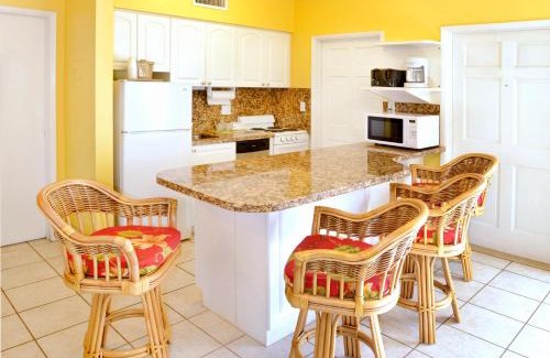 Lauderdale-by-the-Sea Hotel | Tropic Seas Resort