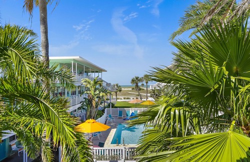 Capri Isle Apartment | Tropic Terrace Suite #16 - Beachfront Resort