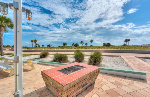 Capri Isle Apartment | Tropic Terrace Suite #16 - Beachfront Resort