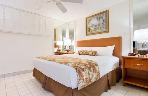 Kihei Resort | Tropical 1BR Suite – Maui Schooner Resort, Steps to Beach