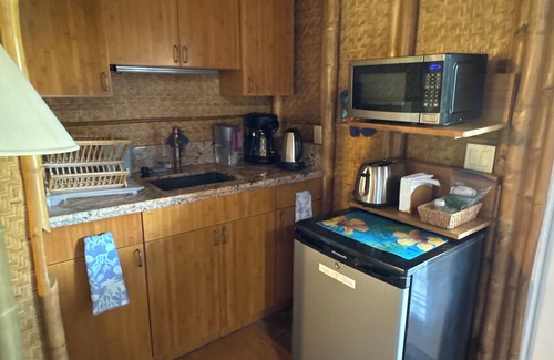 Haiku Bed & Breakfast | Tropical bamboo refuge in upcountry Maui!nBamboo Heaven Maui LLCnBBPH 2012/0003